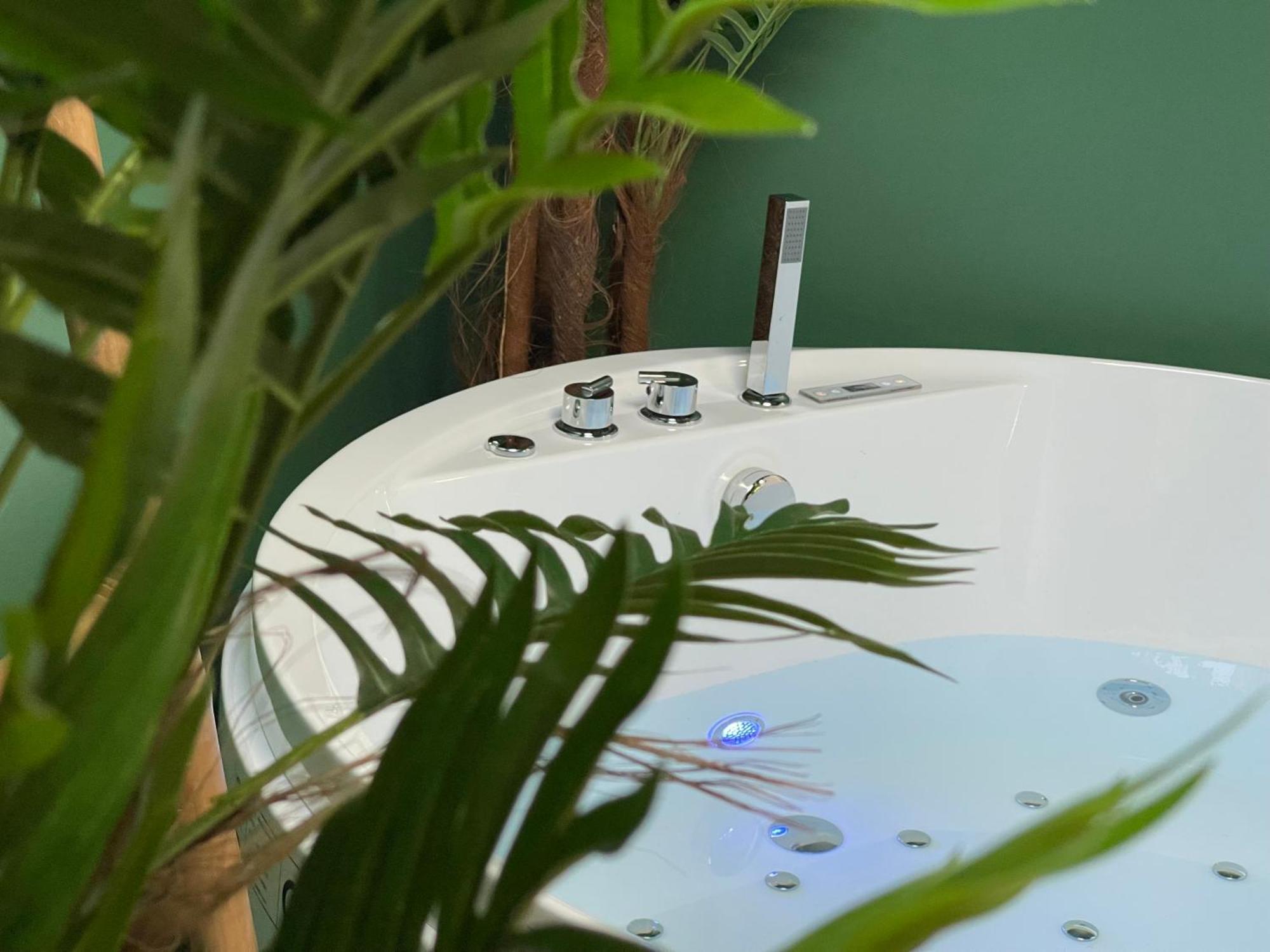 Evasion Exotique - Suite Selva - Jaccuzzi Privatif Amiens Exterior foto